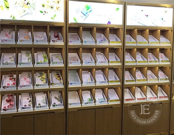 化妝品展柜 化妝品展柜