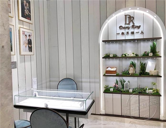 展示柜設(shè)計(jì) 展示柜設(shè)計(jì)