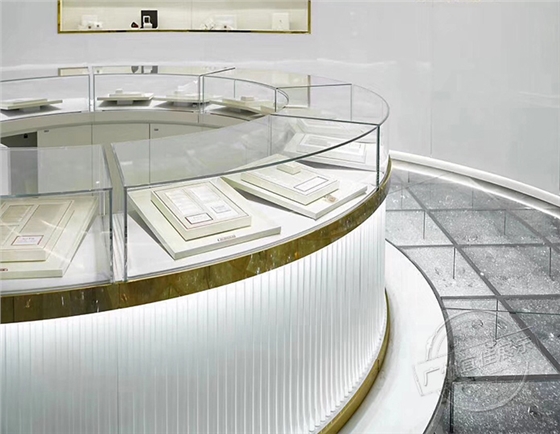 珠寶展示柜道具設(shè)計 珠寶展示柜道具設(shè)計