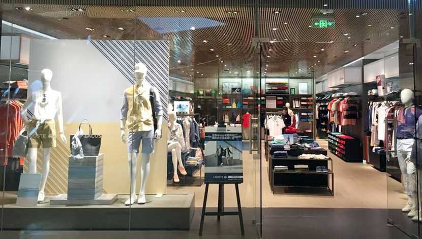 服裝展柜展示
