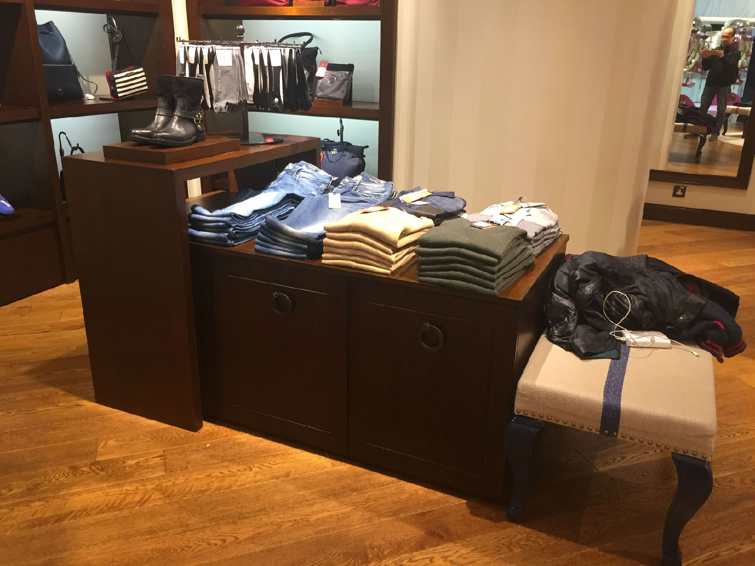 服裝展柜