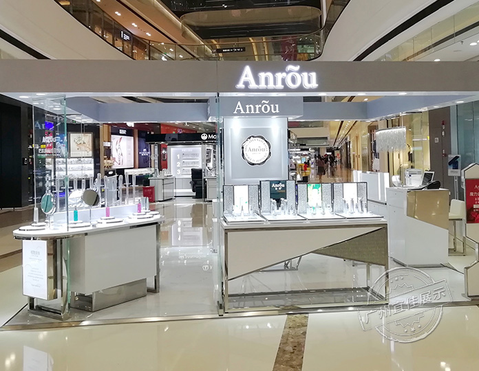 中堂化妝品展示柜