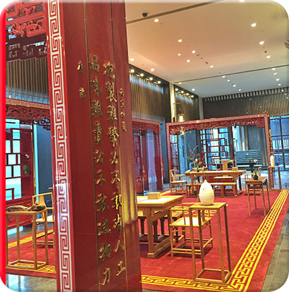 實(shí)木化妝品展柜