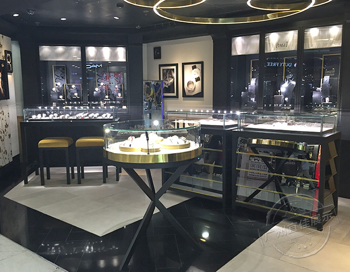 不銹鋼展示柜生產(chǎn)廠家