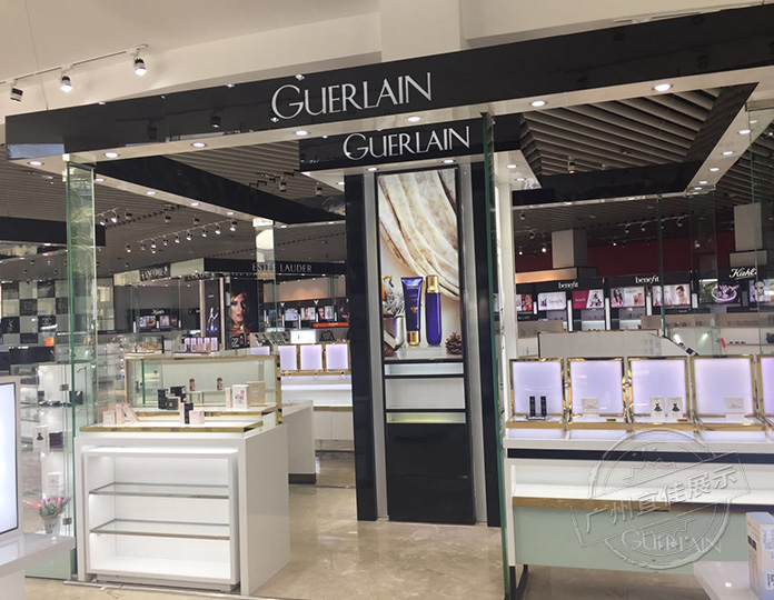 大連化妝品展柜廠家