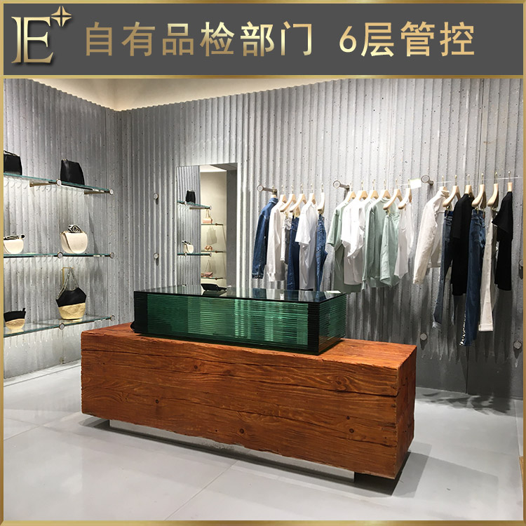 定做品牌服裝展柜