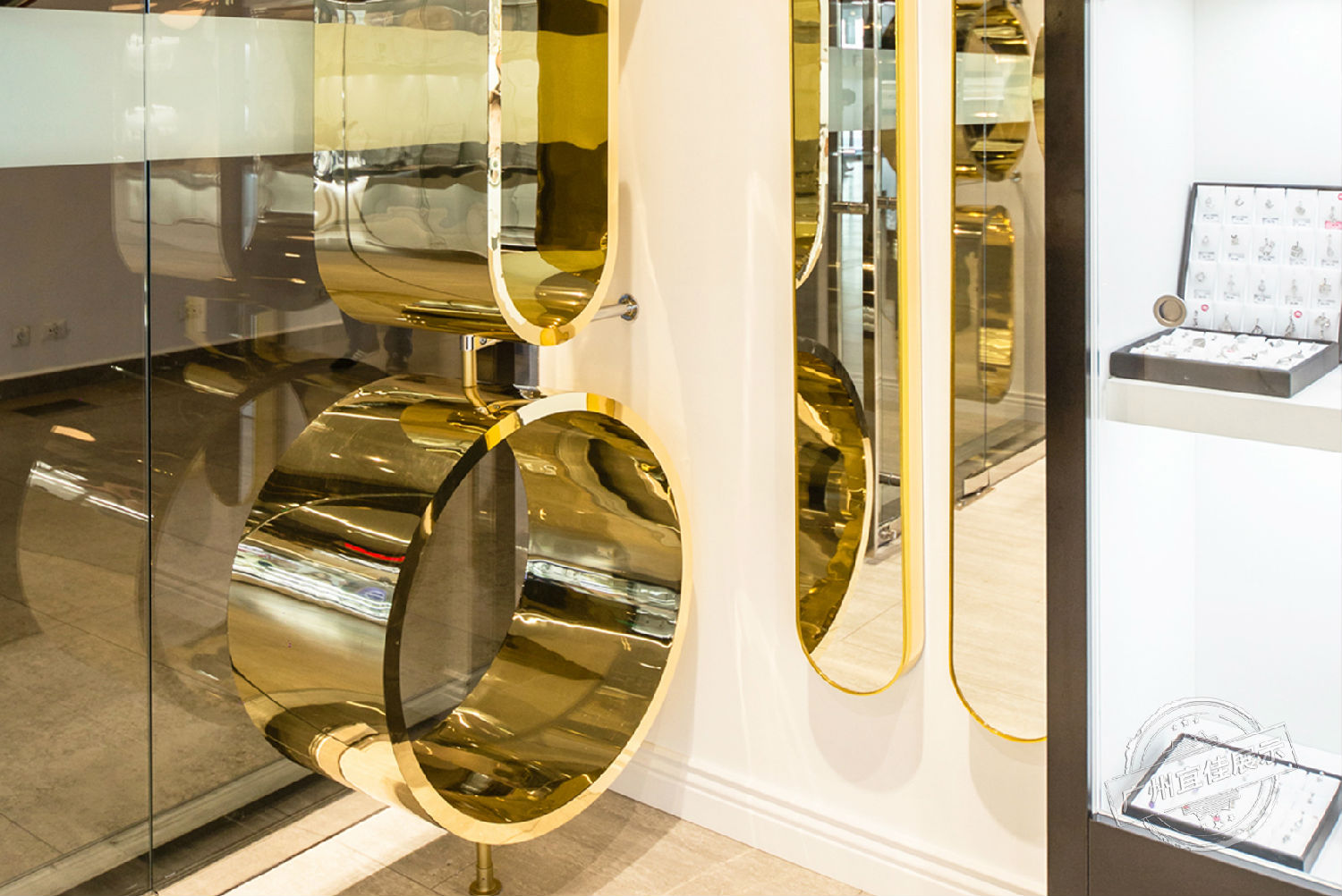 ORO 珠寶展柜