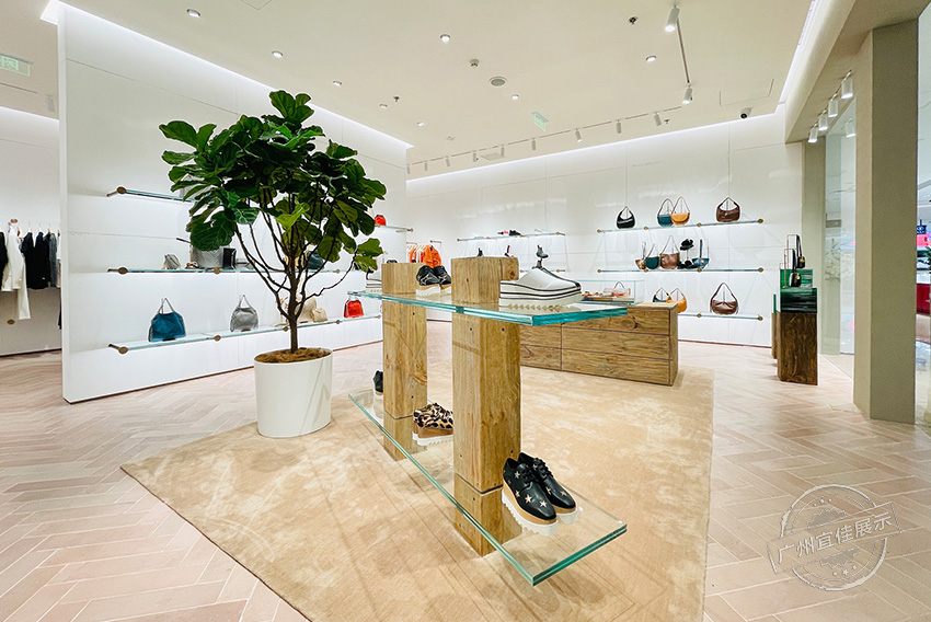 服裝專賣店展柜設計