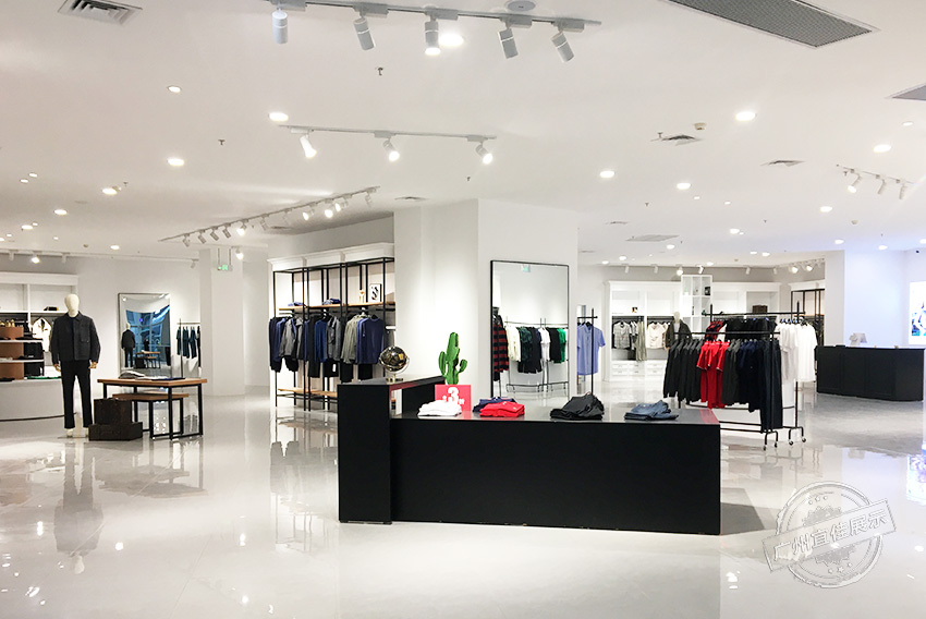 寶港男裝館 服裝展柜（佛山寶港奧萊店）