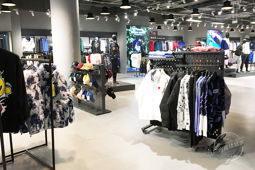 運動品牌 服裝展柜（佛山寶港奧萊集合店）