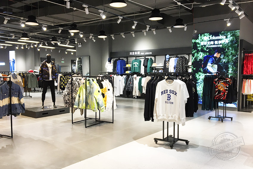 運動品牌 服裝展柜（佛山寶港奧萊集合店）