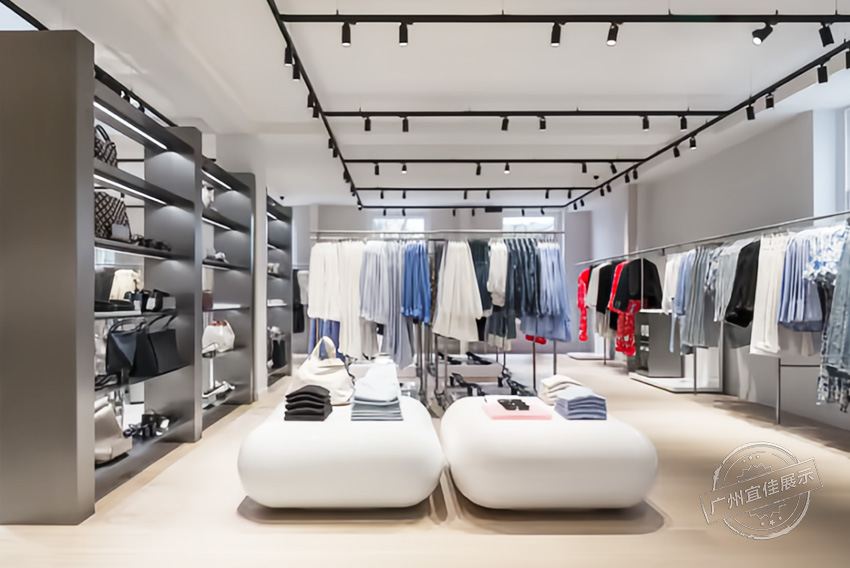 H&M 服裝展柜